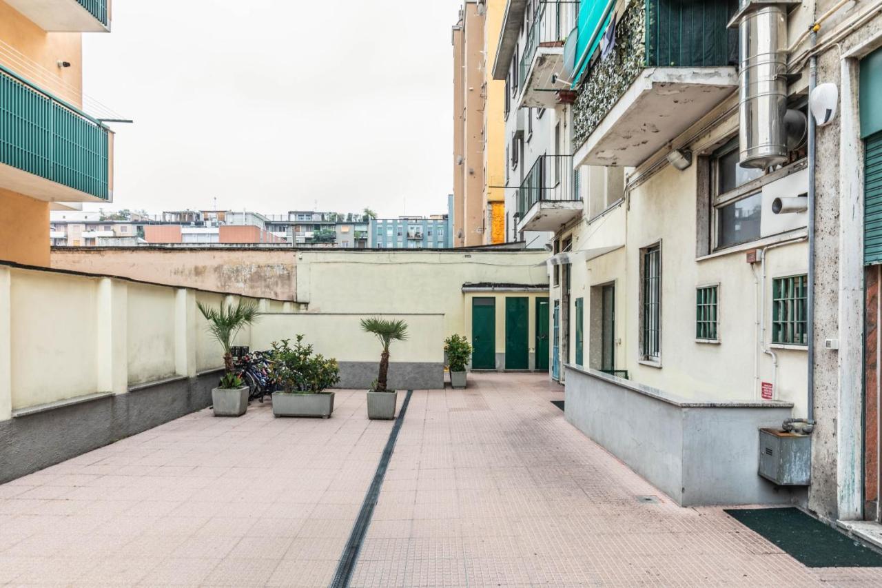 Eden House Sansiro-Duomo Netflix & Design Apartment Milan Luaran gambar